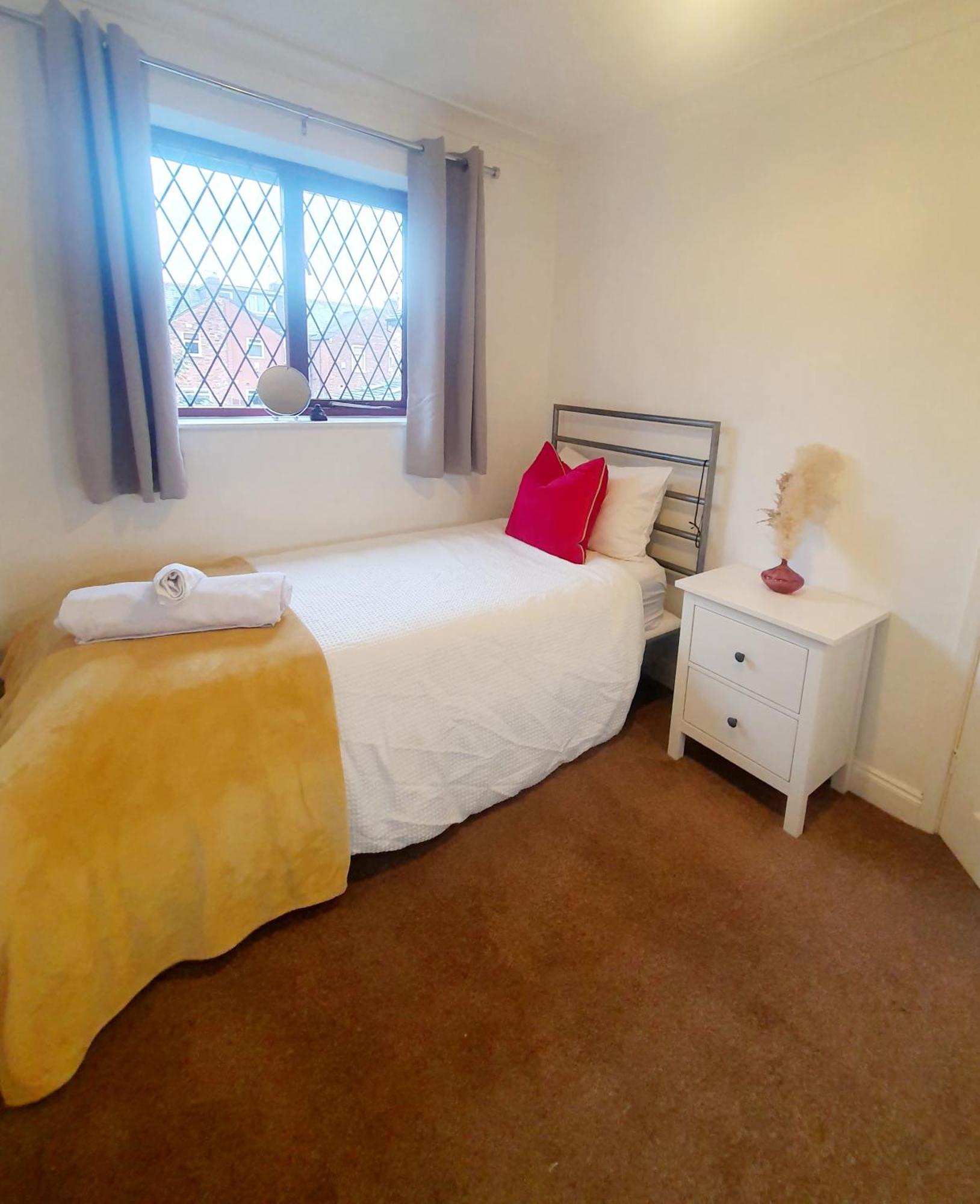 The Chorlton Retreat - Double Bedroom, Free Parking Manchester Eksteriør billede